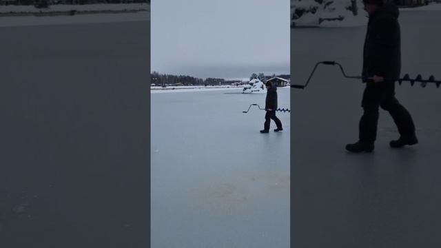 Состояние льда и первые поимки. Зимняя рыбалка 2024-2025 смотреть онлайн