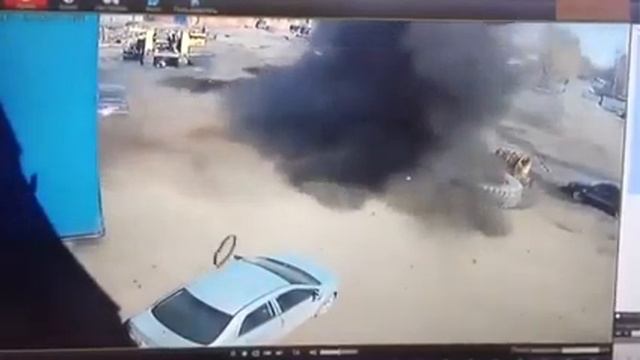 Превратил машину в лепёшку за 10 секунд смотреть онлайн