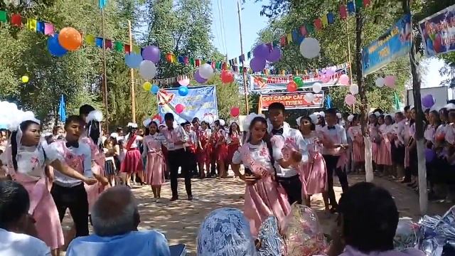 107 Абай атындағы мектеп . Жас түлек 2018 смотреть онлайн