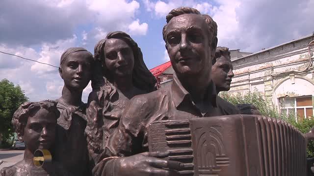 Памятник А . Островскому " Пусть всегда будет ... " г Сызрань "без прикрас " смотреть онлайн