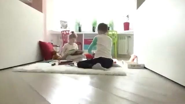 Клип на песню 'Снится сон' смотреть онлайн