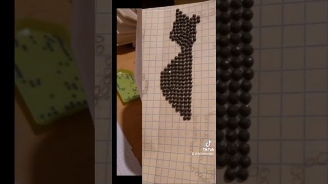 Картина из остатков страз смотреть онлайн