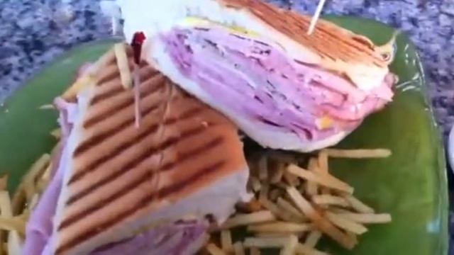Sandwich Cubano Y Café смотреть онлайн