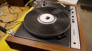 Проигрыватель ЭЛЕКТРОНИКА Б1-01. Всё почти готово.