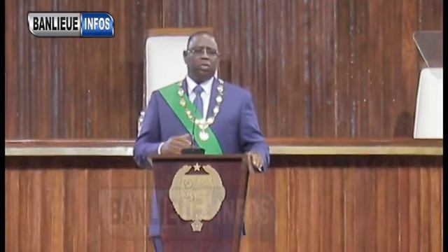 L'HOMME D'AFFAIRE HAROUNA DIA ANALYSE LE DISCOURS DU PRÉSIDENT SUR L'EMPLOI смотреть онлайн