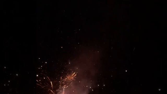 Салют на день рождения!
Салютыч смотреть онлайн