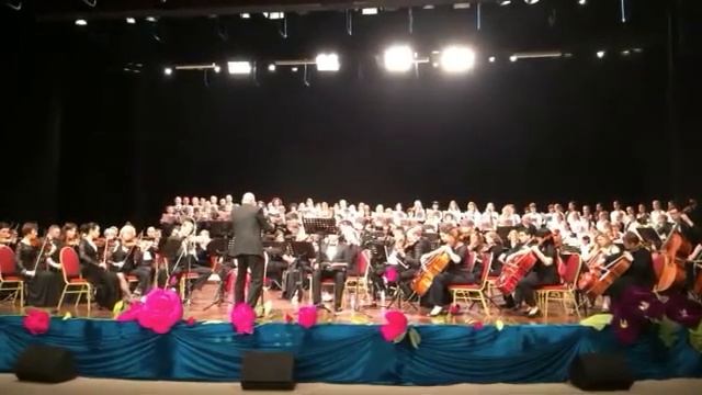 Carmina Burana -  Abu Dhabi National Symphony Orchestra 25/4/14
