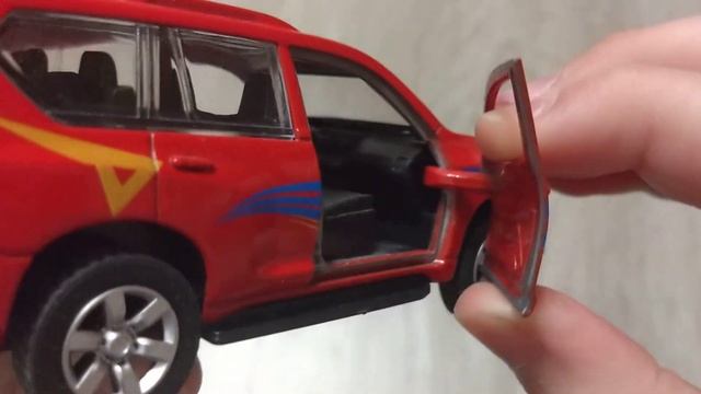 Распаковка и обзор модели Технопарк Toyota Land Cruiser Prado смотреть онлайн