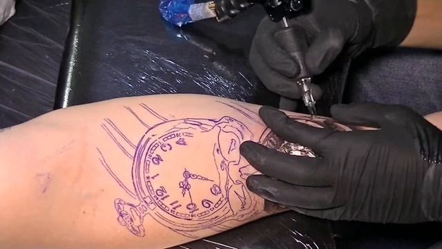 Skull - Tattoo time lapse смотреть онлайн