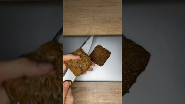 Очень вкусный бутерброд! Легко и дёшево и очень вкусно! Смотреть со звуком! ASMR смотреть онлайн