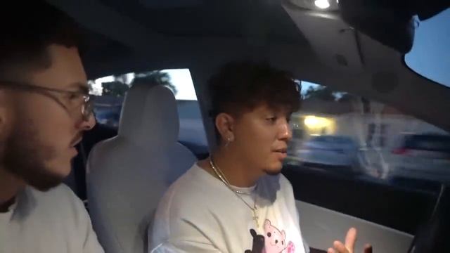 MY STALKER WON'T STOP CHASING ME *LIVE FOOTAGE* смотреть онлайн