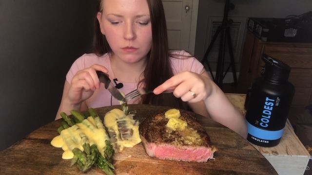 (Medium-)Rare STEAK 🥩 ~ ASMR MUKBANG Relaxing Eating Sounds смотреть онлайн