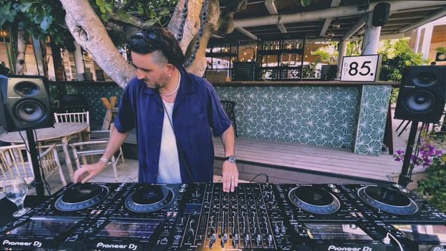 Dub Techno / Minimal Mix (CDJ3000s & Pioneer V10) - TheHub Ibiza смотреть онлайн