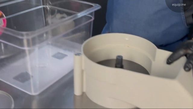 ФУНКЦИЯ ОВОЩЕРЕЗКИ В КУХОННОМ ПРОЦЕССОРЕ ROBOT COUPE R301 ULTRA ANNIVERSARY смотреть онлайн