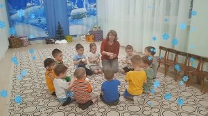 Игра "Передай снежок" - для детей 4-5 лет