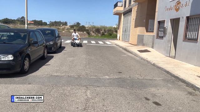 Quad 36V y 1000W con potencia y velocidad controlable смотреть онлайн