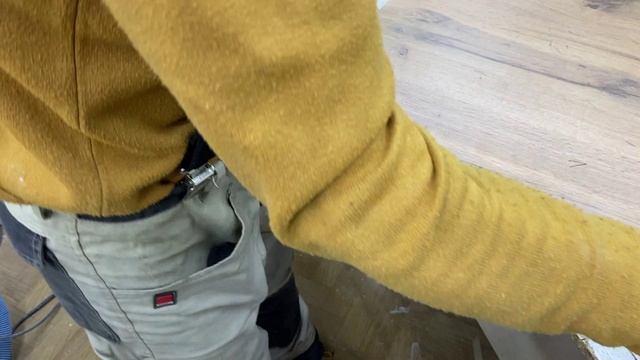 Присадка ламелей дешевым фрезером. В плоскость и торец смотреть онлайн