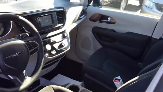 2017 Chrysler Pacifica LX Elk Grove Sacramento Roseville Folsom Rocklin смотреть онлайн