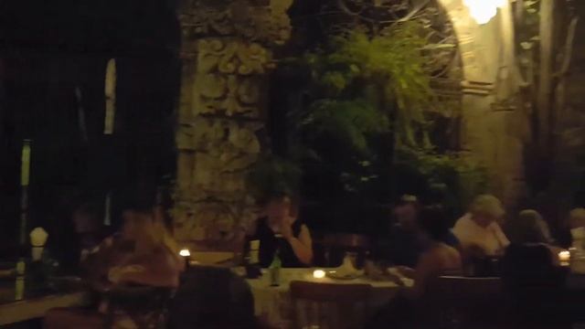 Media Luna at Paprika San Miguel смотреть онлайн