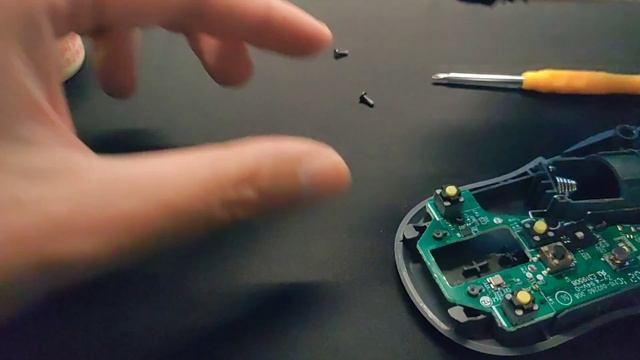 Logitech M650/M750 replace the noisy loud annoying scroll wheel 羅技M650/M750更換滾輪解決很吵問題 смотреть онлайн