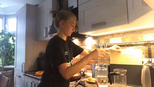 КУКИНГ.СОЧИНЯЮ ПЕСНИ😱.ПАСТА🤤 смотреть онлайн