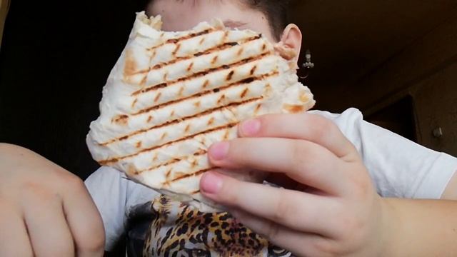 Жру шаурму смотреть онлайн