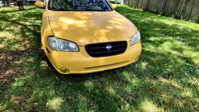 Yellow Nissan Maxima смотреть онлайн