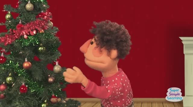 Decorate The Christmas Tree featuring The Super Simple Puppets смотреть онлайн