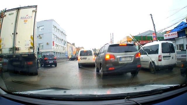 Затори на вулицях у центрі Полтави смотреть онлайн