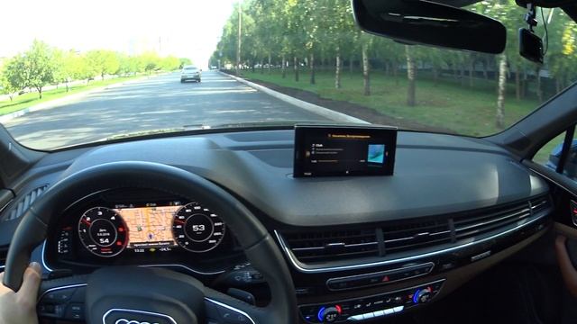 2018 Audi Q7 3.0 TDI Quattro Езда по городу.