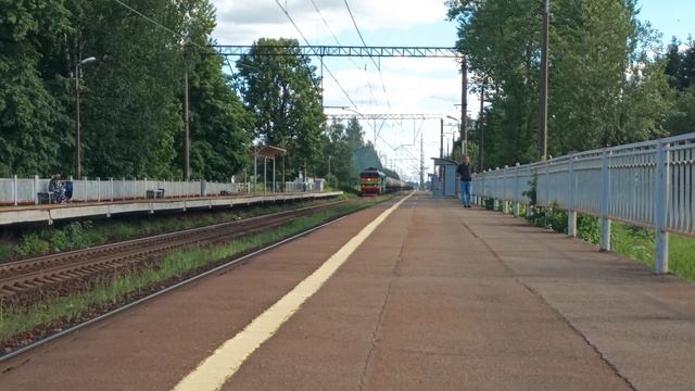 Платформа Суйда: Небольшой вечерний сборник проходящих поездов смотреть онлайн