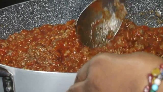 Delicious Italian Sausage and Beef Lasagna смотреть онлайн