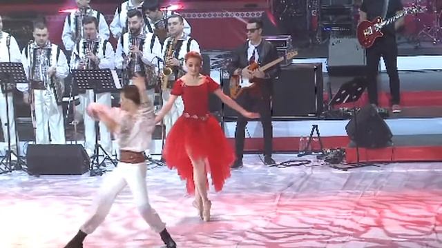 Мелодии весны. Встречаем Мэрцишор музыкой смотреть онлайн