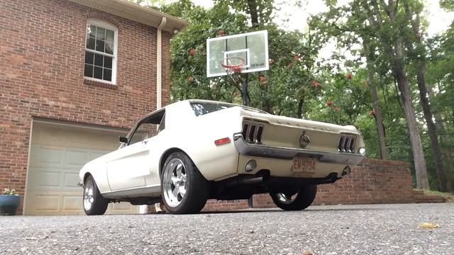 40 Series Flowmaster Mufflers with Hooker longtube headers. 289ci 68 Mustang