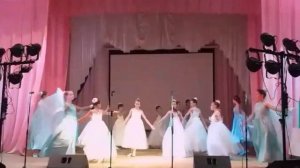 «ТАНЕЦ  ДЛЯ  МАМЫ»