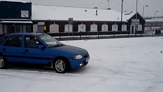 Escort in the snow 2 смотреть онлайн