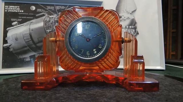 Molnija Tank Table Clock 1950's Class 1 НЧ-2 Orange смотреть онлайн