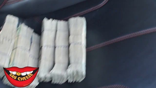 Ralo shows off his $410,000 Lamborghini Huracan & $30,000 cash! смотреть онлайн