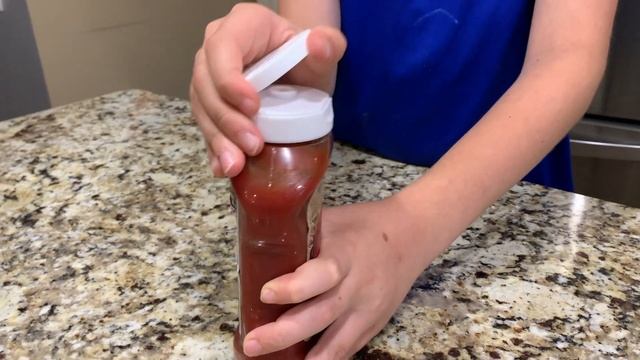How To Open Up A Ketchup Bottle - Life Hack смотреть онлайн