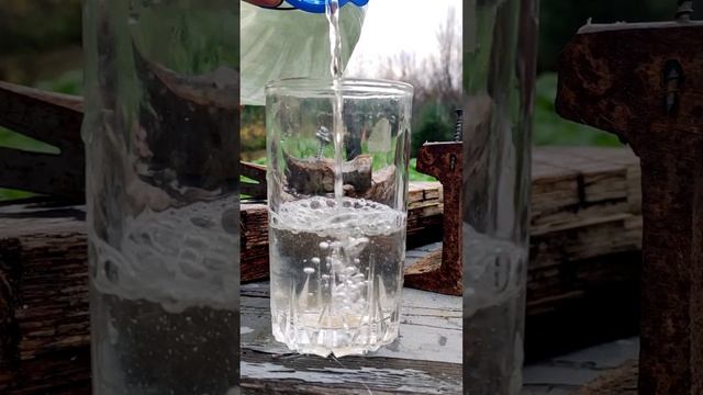 кто бы думал, что налить стякан воды так просто) смотреть онлайн