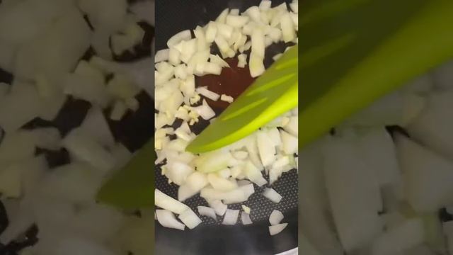 Куриная печень в сметанном соусе с рисом басмати за 30 минут🫶🏼 смотреть онлайн