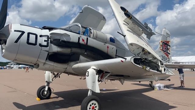 Sun N Fun 2022 Day 1, Tour Tips and Planning. Sling TSI Build Vendors смотреть онлайн