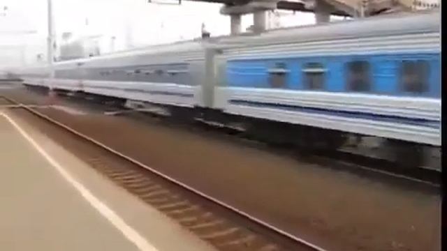 ЧС2Т Поезд Юность Москва-Санкт-Петербург 100 км/ч смотреть онлайн