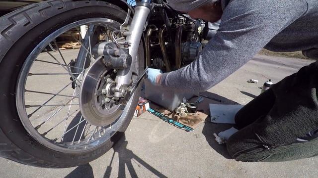HOW TO: CB550 OIL CHANGE смотреть онлайн