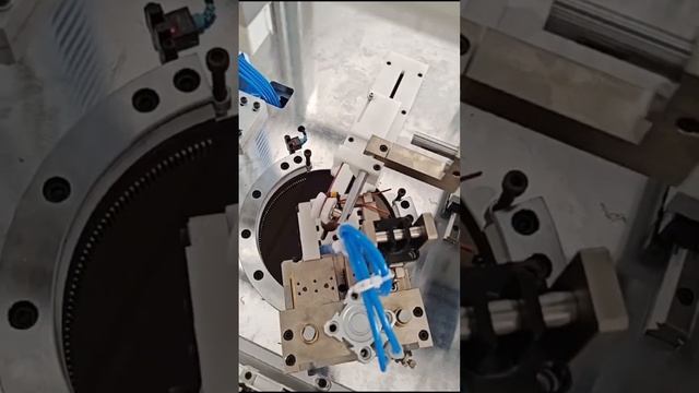 Automatic toroid hook winding machine (Two half turns) NCR 02HF смотреть онлайн