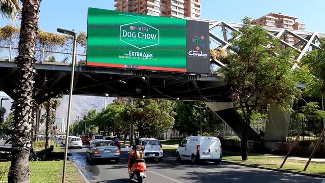 Pantalla Led - Pasarela Manquehue-Cerro Colorado - Las Condes - Santiago - Chile смотреть онлайн