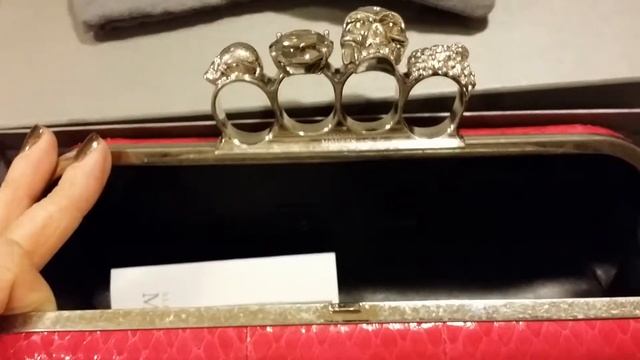 Alexander McQueen Knuckle Box Pink Snake Skin смотреть онлайн