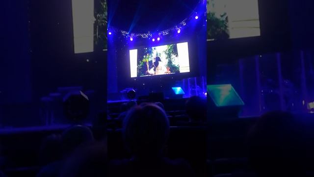 Зара. Премьера клипа на песню "Негордая" в БКЗ Октябрьский 11.11.18 смотреть онлайн