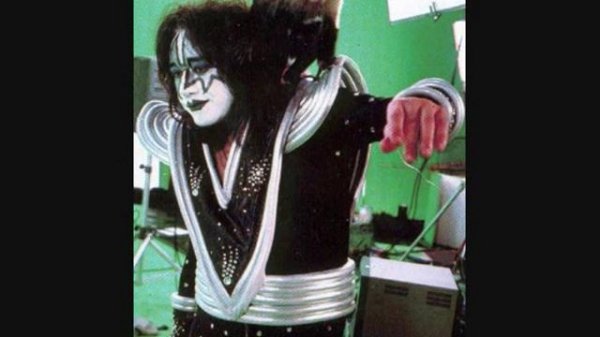 Ace Frehley _ Back into my arms_ DEMO