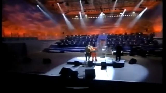 New York, New York (Live) - Luciano Pavarotti & Liza Minnelli